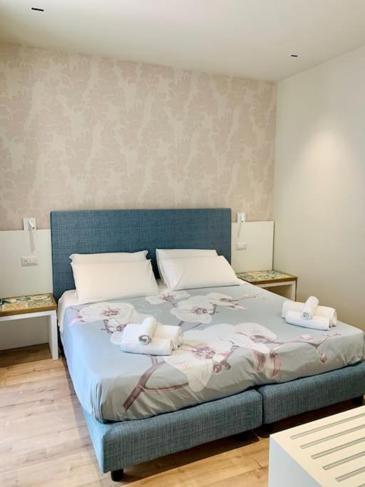 Alex Charme Central Apartments - Corso Umberto Таорміна Екстер'єр фото